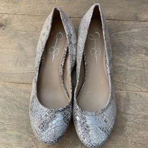 Jessica Simpson flats